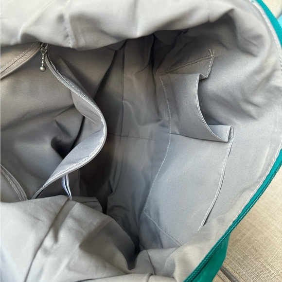 Baggalini nylon crossbody bag NWOT - Picture 17 of 17